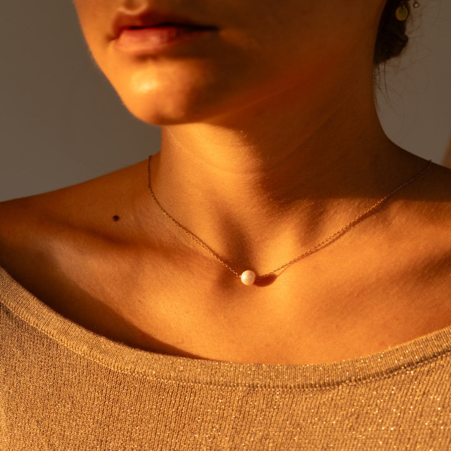 COLLANA PENDENTE SCHIENA CON PIETRE