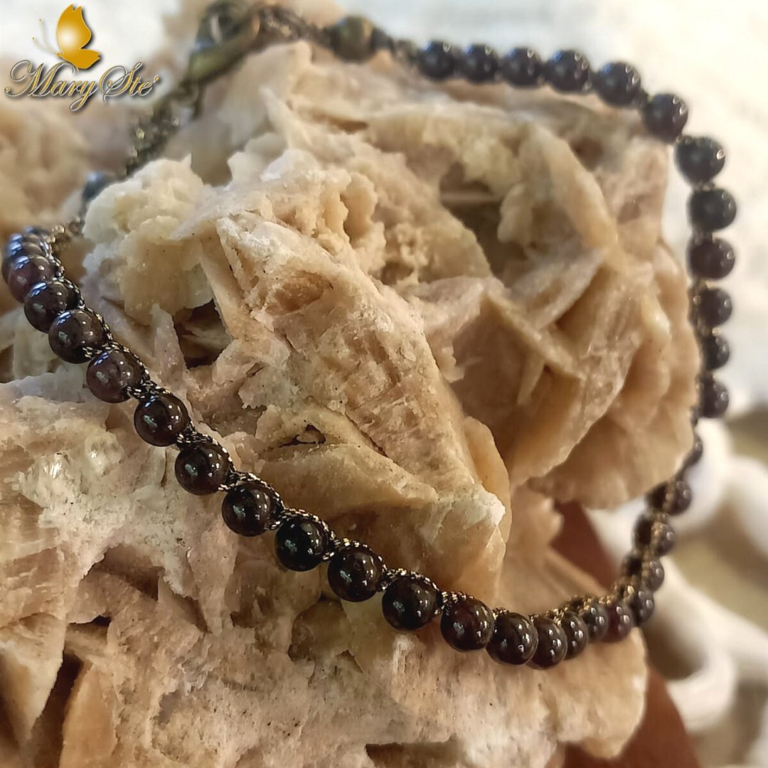 BRACCIALE FILO DI SETA E GRANATO - MARYSTE'