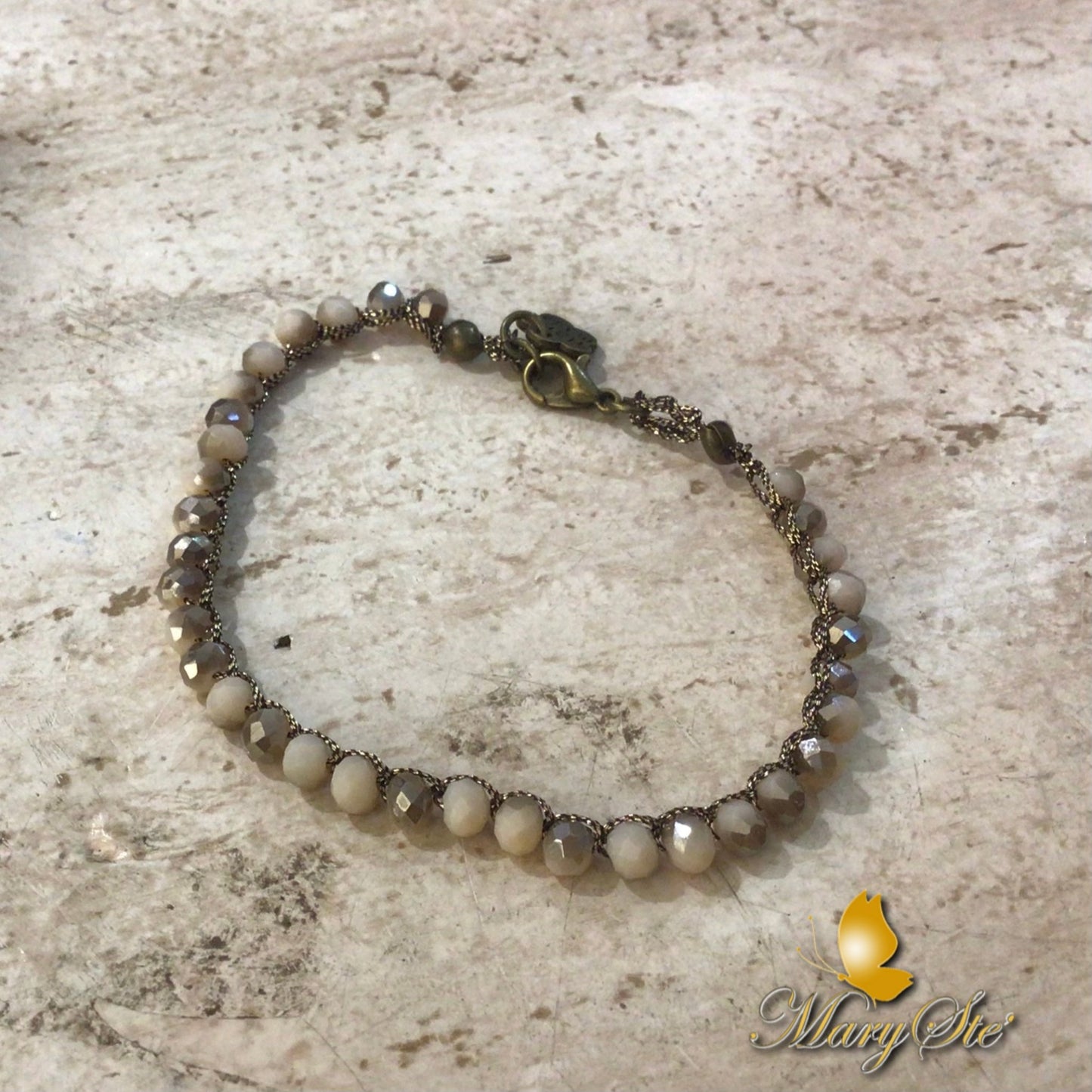 BRACCIALE IN FILO DI SETA CON CRISTALLINI - MARYSTE'