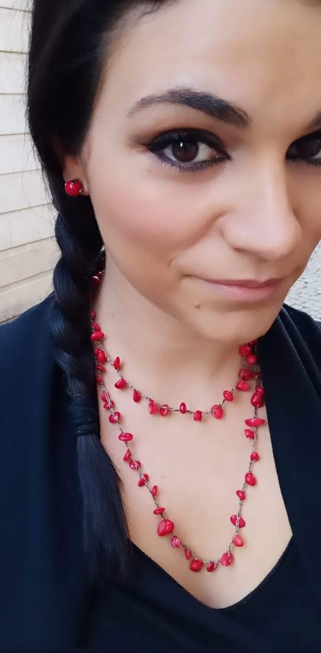 COLLANA CON FILO DI SETA E PASTA DI CORALLO - MARYSTE'