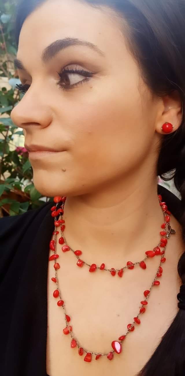 COLLANA CON FILO DI SETA E PASTA DI CORALLO - MARYSTE'