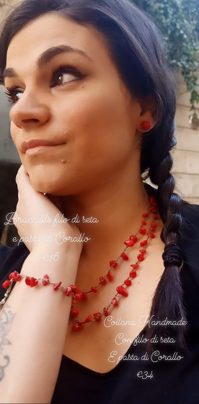COLLANA CON FILO DI SETA E PASTA DI CORALLO - MARYSTE'
